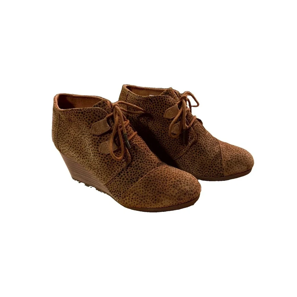 Toms Kala Womens 7 Boots Tan Suede Cheetah Print Lace Up Round Toe Wedge Bootie